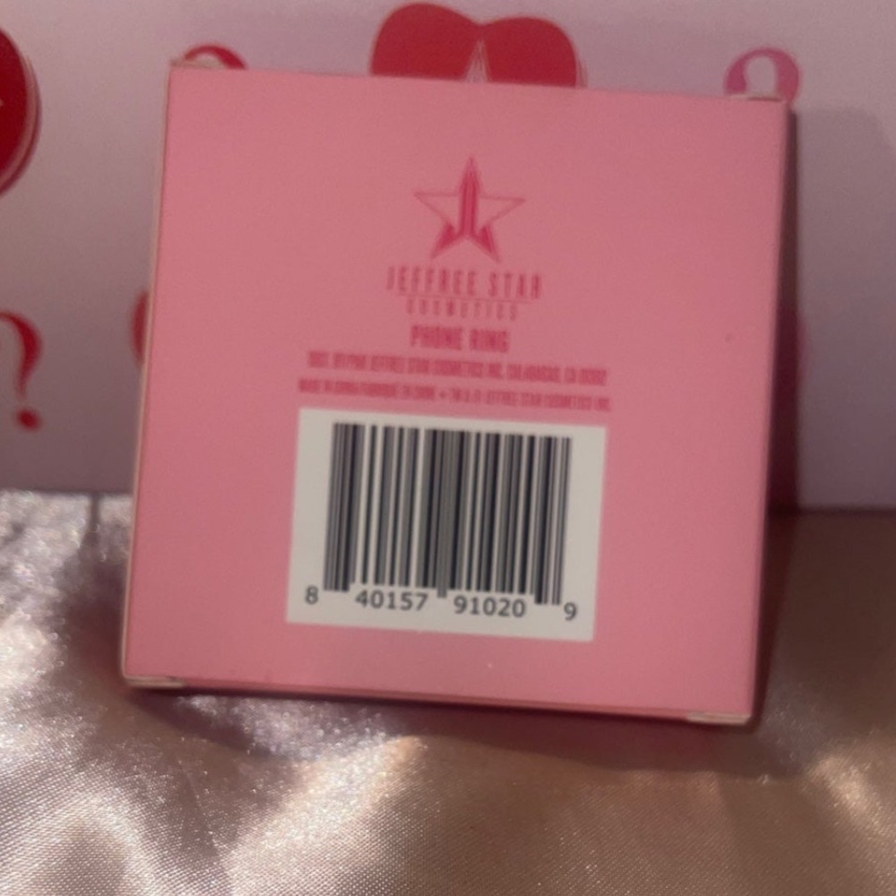 Jeffree Star Cosmetics Limited Edition Valentine’s Day Phone Ring - Picture 2 of 2
